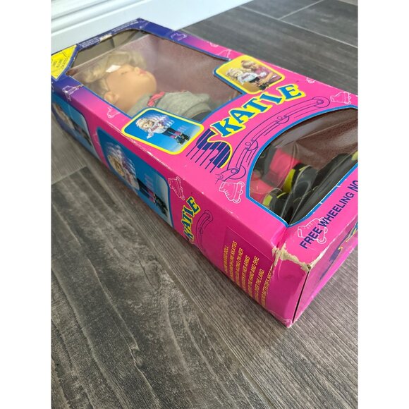 Vintage 1990 Skatie Katie Rollerblading Doll New in Box - Picture 6 of 7